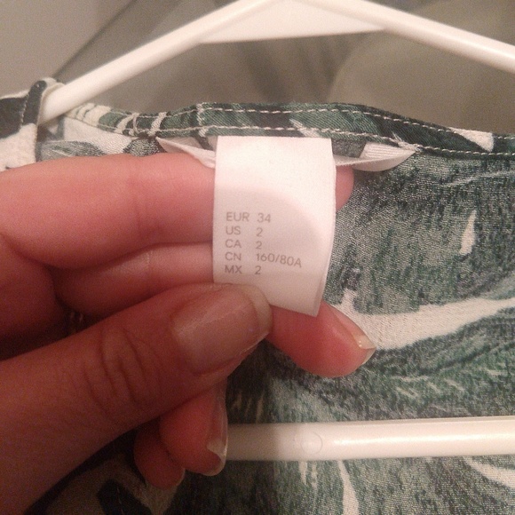 SOLD - H&M blouse - Picture 2 of 7